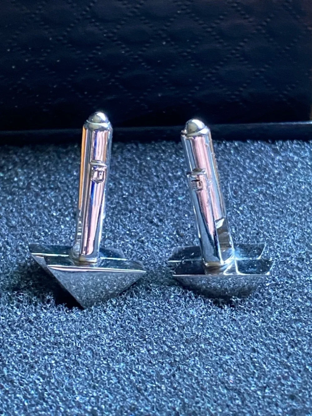 Vintage Hickok Men's Minimalist Silver-Tone Triagle Cufflinks 1950s-60s